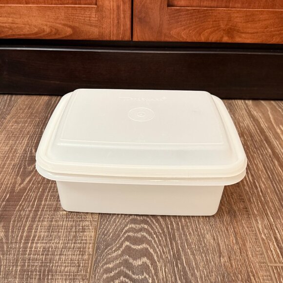 Vintage Tupperware Freeze N Store Ice Cream Container - Picture 2 of 10